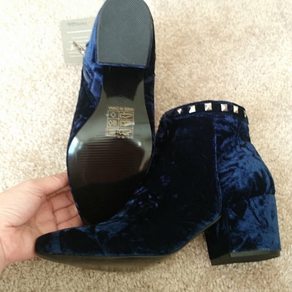 Shoe - Picture 5 of 8